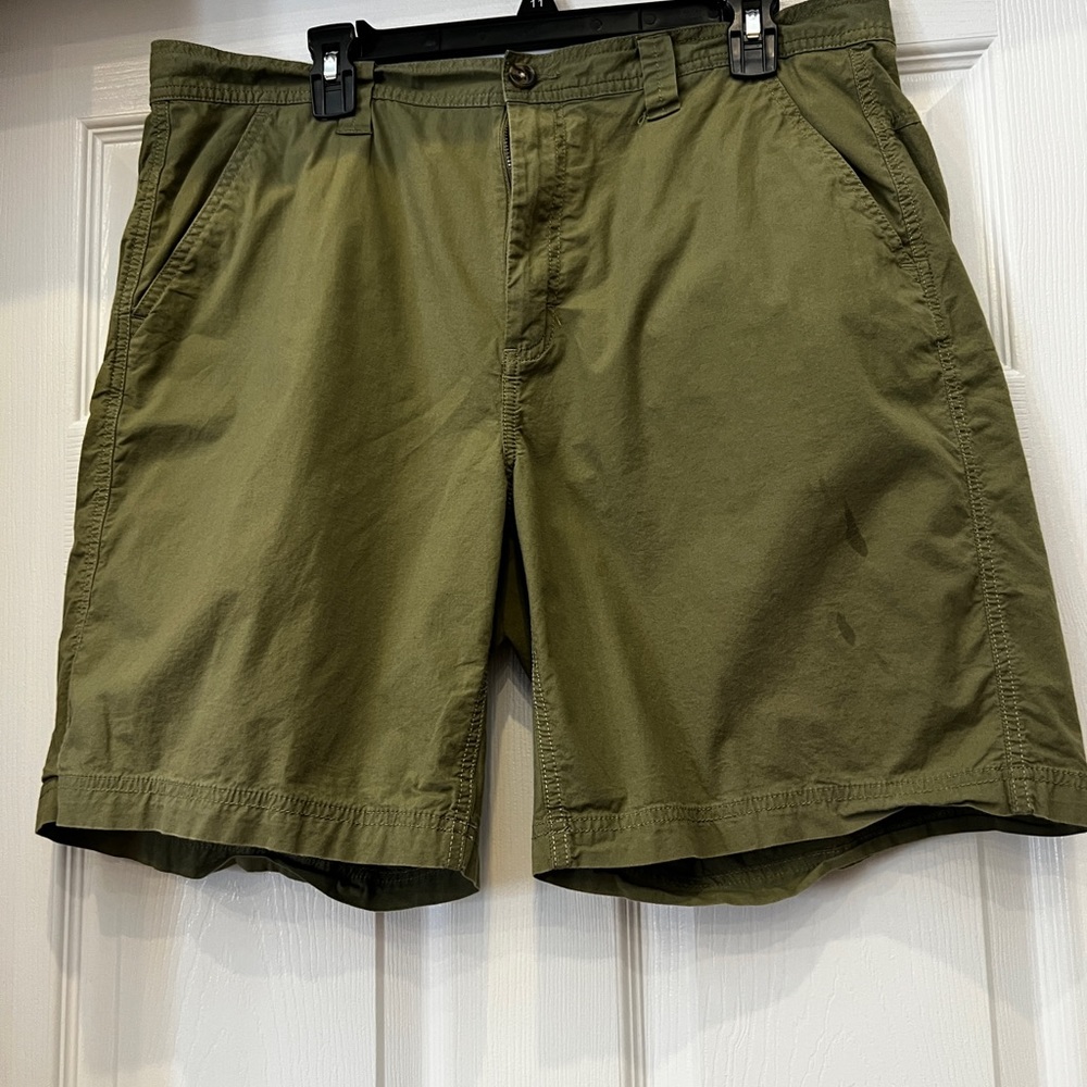 Ocean Coast Men’s shorts lightweight size 38W 9in 98% cotton